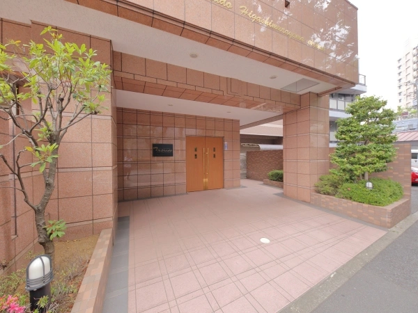 モラード東村山駅前