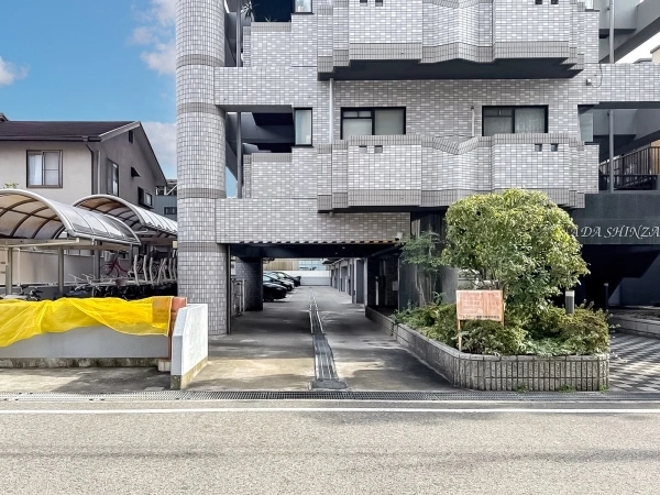 プレステージ灘新在家 敷地内
