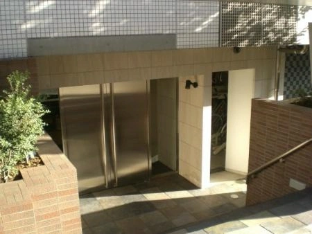 ピアース虎ノ門