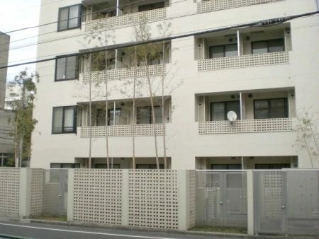 ピアース乃木坂