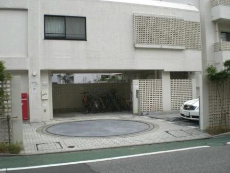 ピアース乃木坂