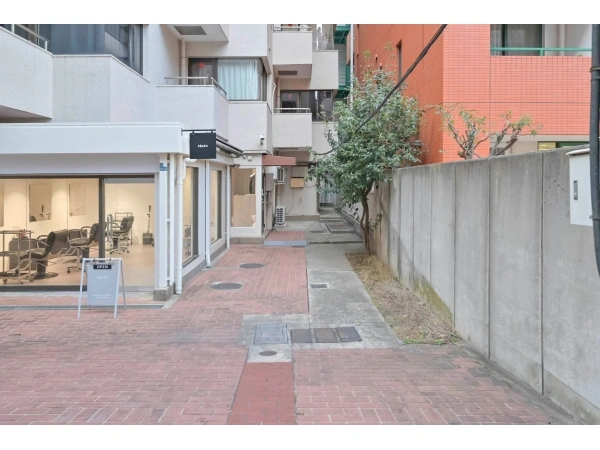 赤坂グリーンハイツ 敷地内