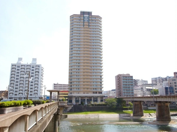 ザ・宝塚タワー