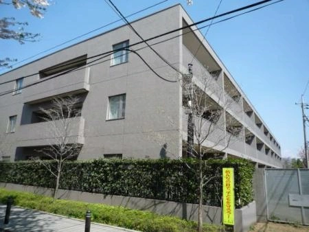 グランウェリス哲学堂公園