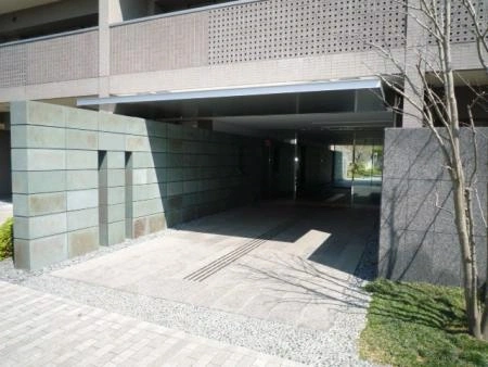 グランウェリス哲学堂公園