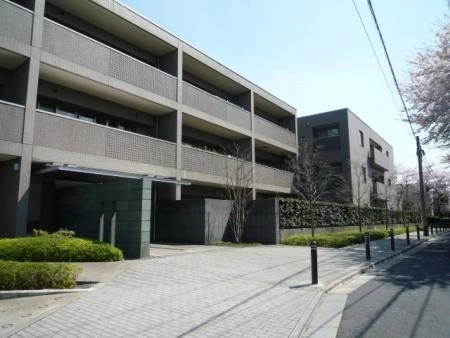 グランウェリス哲学堂公園