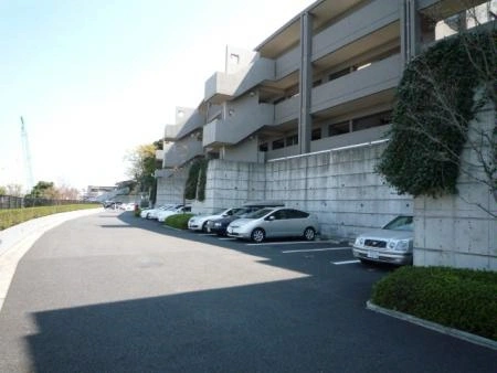 グランウェリス哲学堂公園