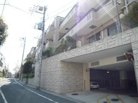 朝日ラ・パリオ中野上高田