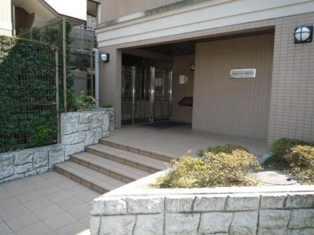 朝日ラ・パリオ中野上高田