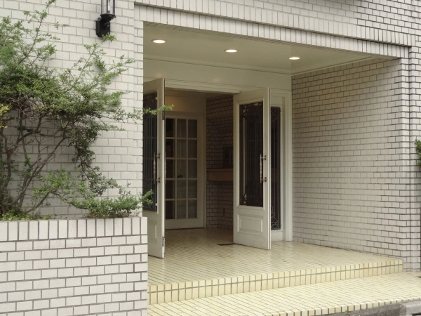 クレール東郷坂