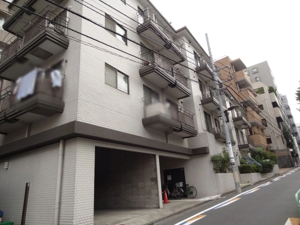 クレール東郷坂