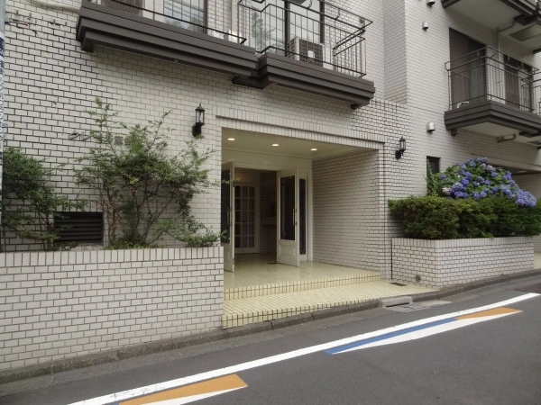 クレール東郷坂