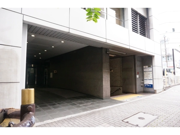 麹町駅プラザ