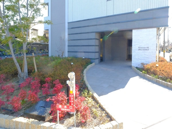 レジュールアッシュ淡路駅前
