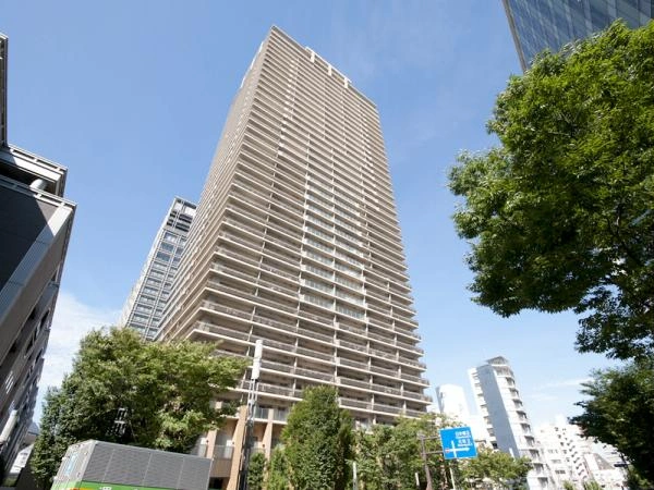 ローレルタワー難波