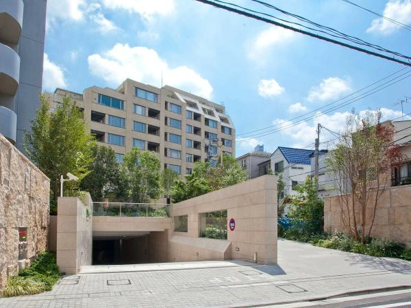 ミッドガーデン赤坂氷川