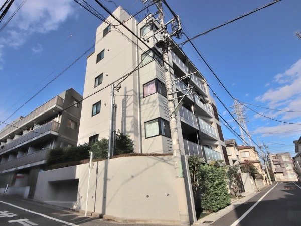 プレシス三軒茶屋