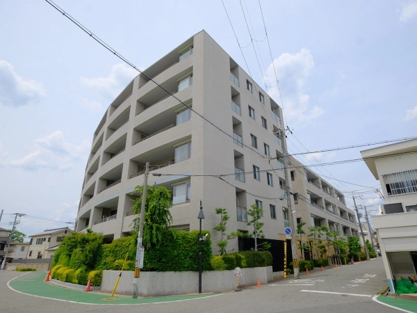 ヒルズ豊中桜塚ガレリア