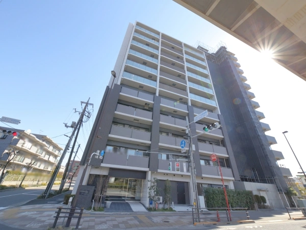 ボンド西新井大師西ステーションゲート