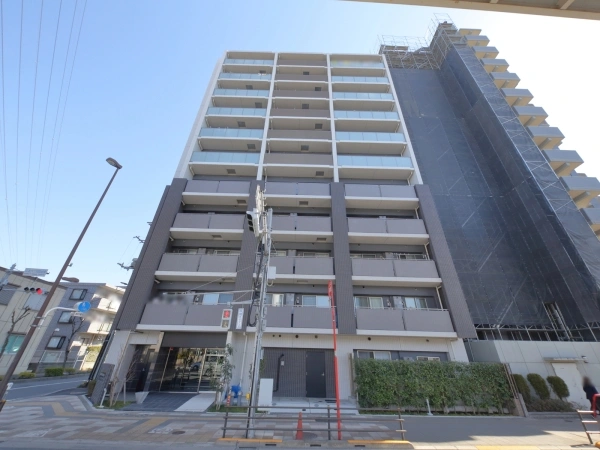 ボンド西新井大師西ステーションゲート