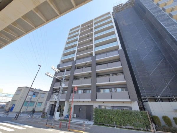 ボンド西新井大師西ステーションゲート