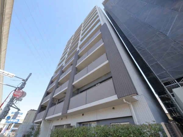 ボンド西新井大師西ステーションゲート