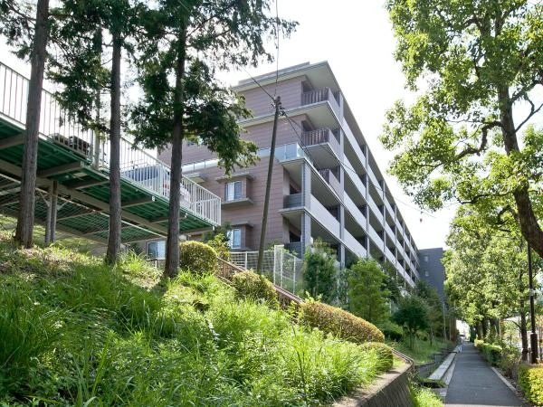 ライオンズ多摩センター翠彩の杜