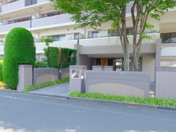 ステイツ千里津雲台アバント