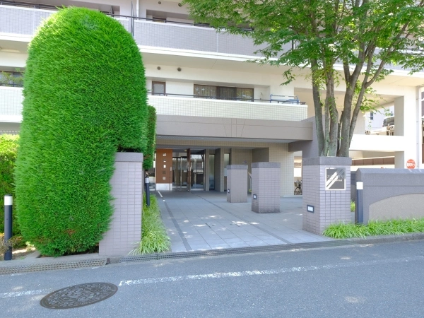 ステイツ千里津雲台アバント