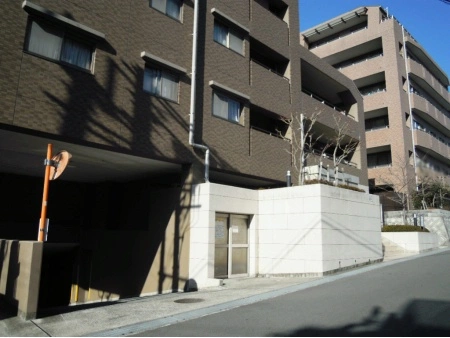 ネオグランデ北千里藤白台