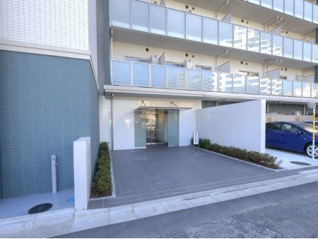 ベリスタ下高井戸駅前
