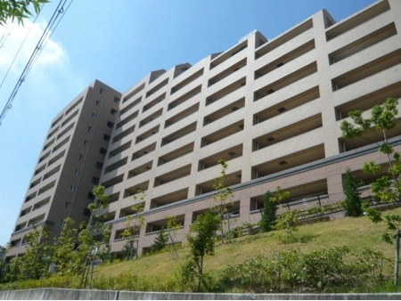 アリスト吹田新芦屋ヒルズ
