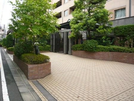 グローリオ御苑内藤町