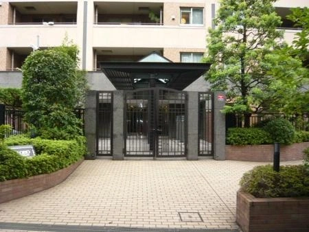 グローリオ御苑内藤町
