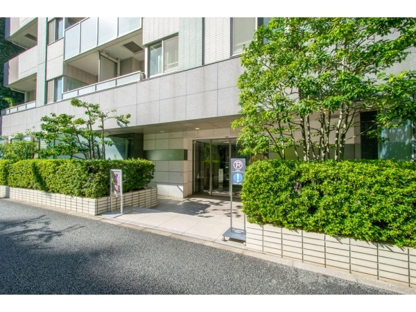 フォルム四谷外苑東