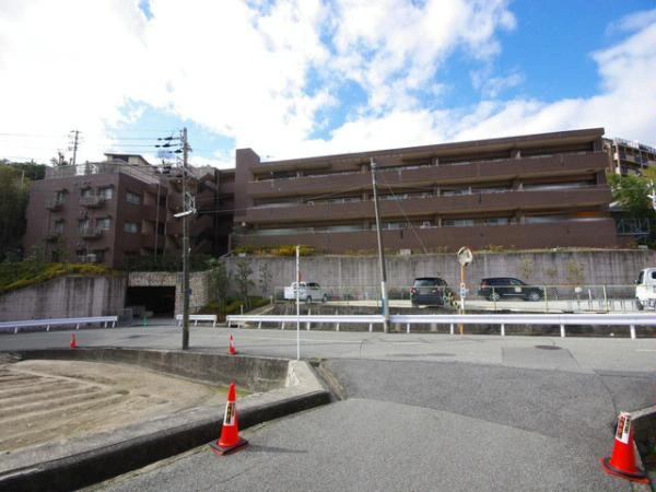 クイーンズプレイス門戸西町