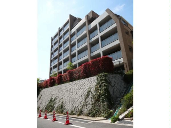 テラス千里桃山台