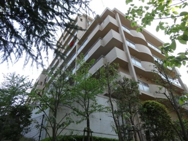 メゾン千里桃山台