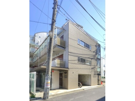 ラグジュアリーアパートメント森下