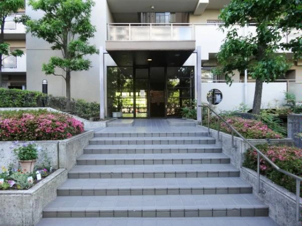 オークヒルズ香里四番館