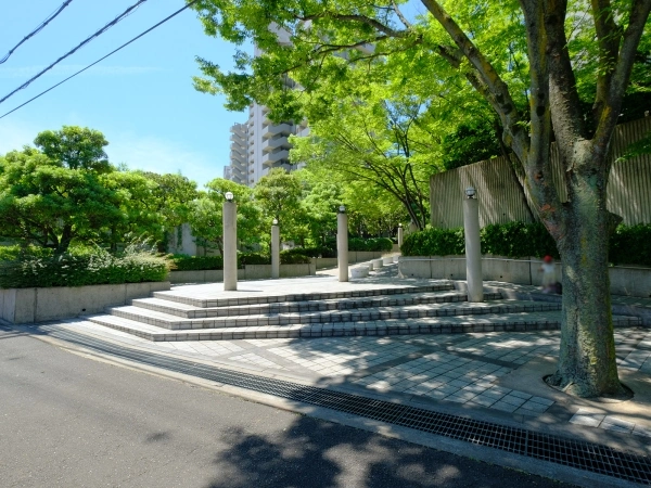 オークヒルズ香里六番館