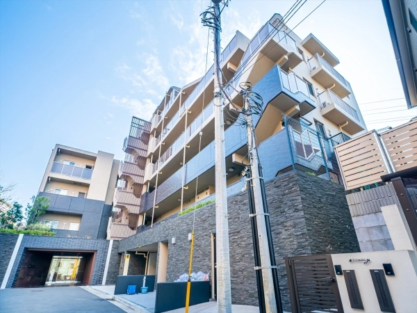 レーベン横濱片倉町
