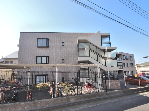 サングレイス横浜中田