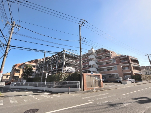 リブゼ横浜ブライトスクエア