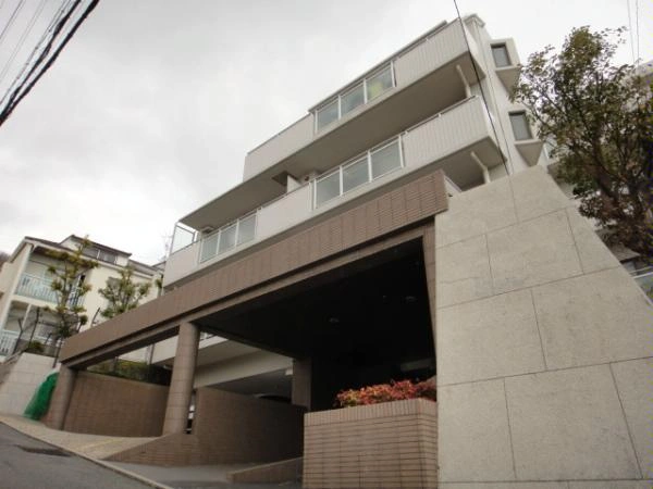 ステイツ神戸青谷城の下通