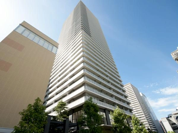 ルネッサなんばタワー