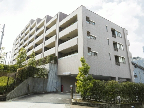 ドレッセあざみ野エスタフレンテ