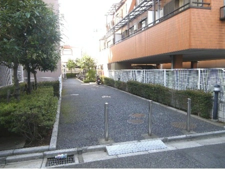 ステイツ蕨 敷地内