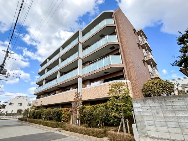 プレサンスロジェ西宮北口門前町テラス