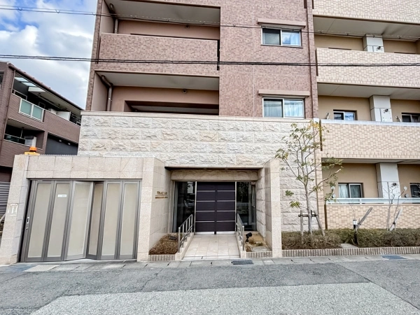 プレサンスロジェ西宮北口門前町テラス
